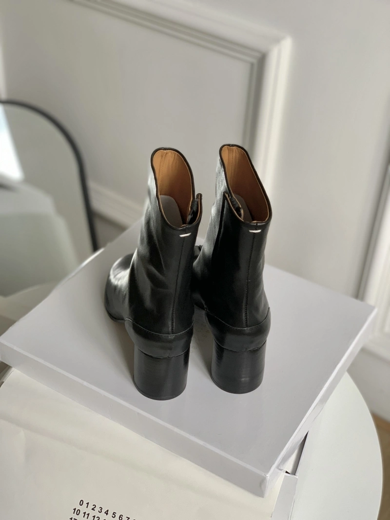EyeCatching Othxr Boots 216438