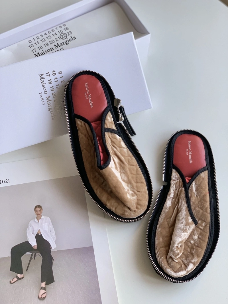 Othxr Slippers EyeCatching 216327