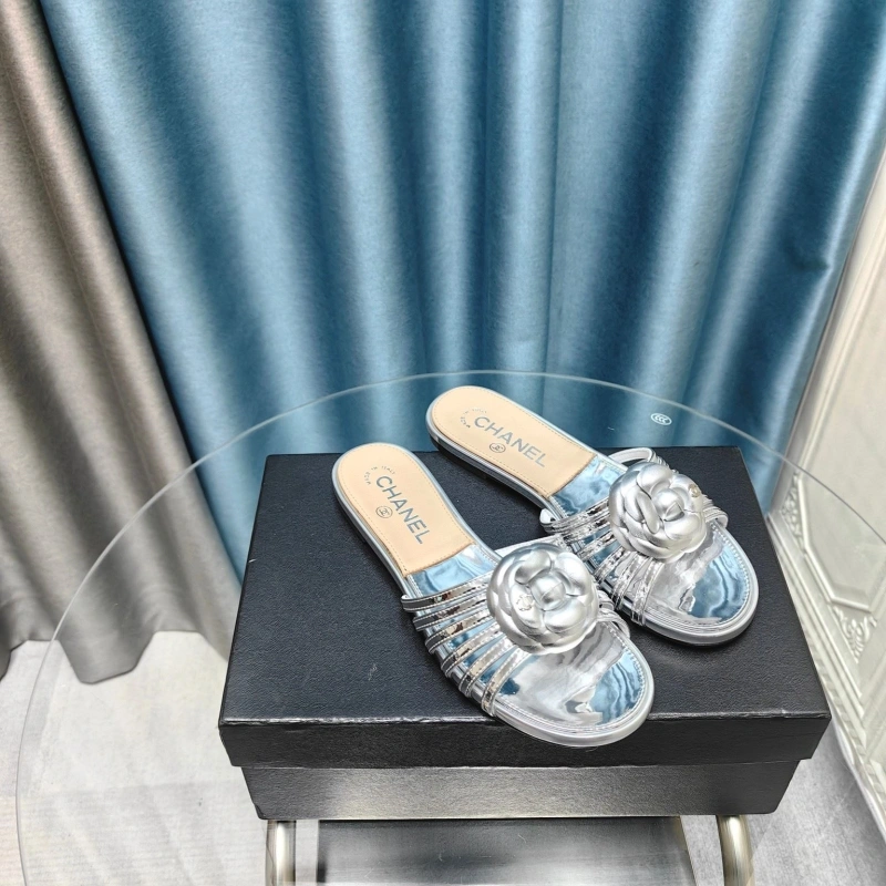 Efficient Chxnxl Slippers 130494