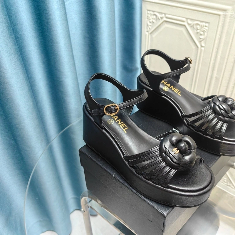 Fashionable Chxnxl Slippers 130488