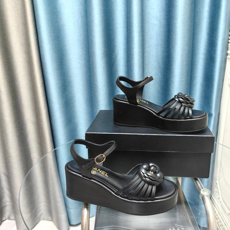 Fashionable Chxnxl Slippers 130488