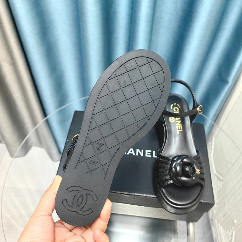 Fashionable Chxnxl Slippers 130488