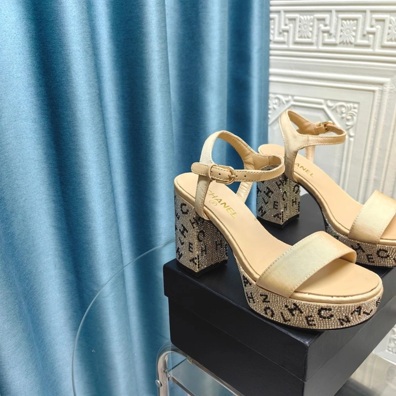 NewStyle Chxnxl Sandals 130998