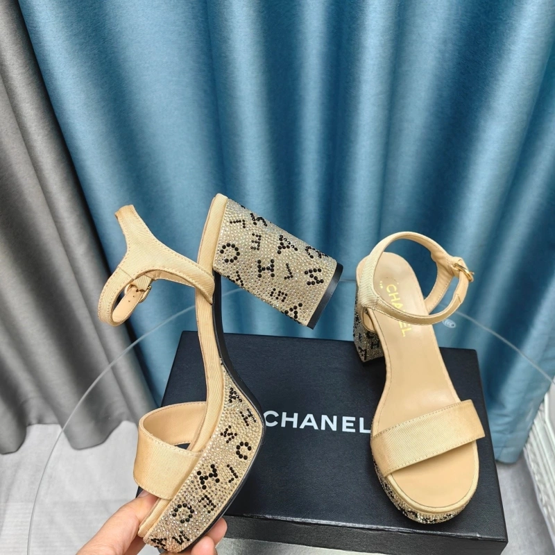 NewStyle Chxnxl Sandals 130998