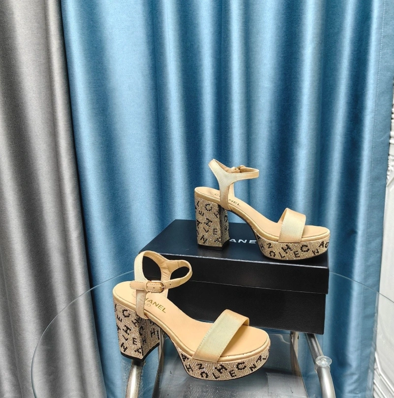 NewStyle Chxnxl Sandals 130998
