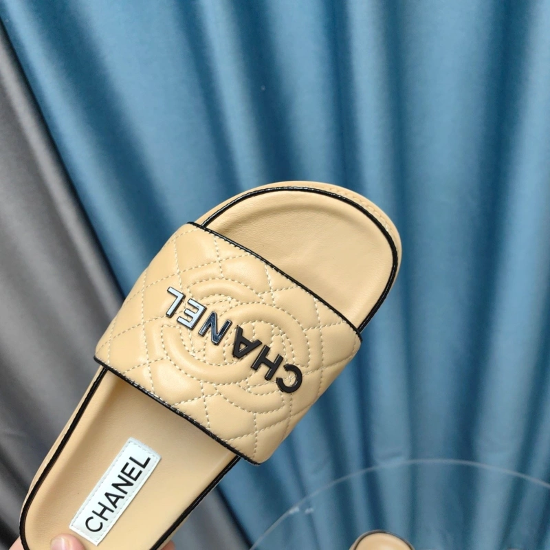 Durable Chxnxl Slippers 130485