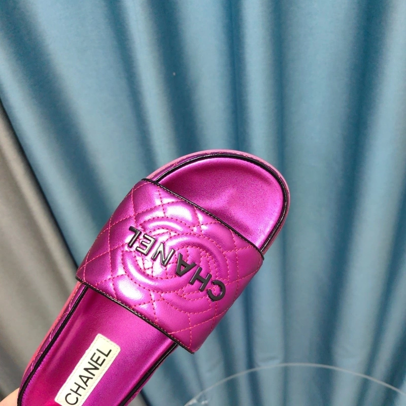 EyeCatching Chxnxl Slippers 130484