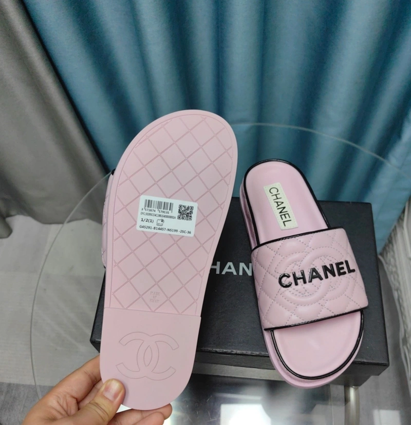 Cozy Chxnxl Slippers 130486