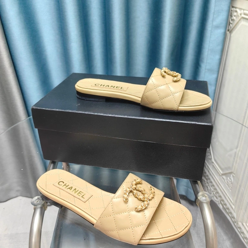 Durable Chxnxl Slippers 130482