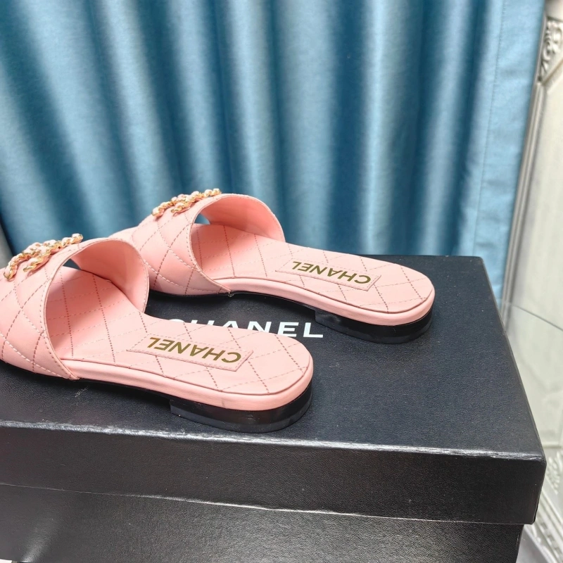Stylish Chxnxl Slippers 130479