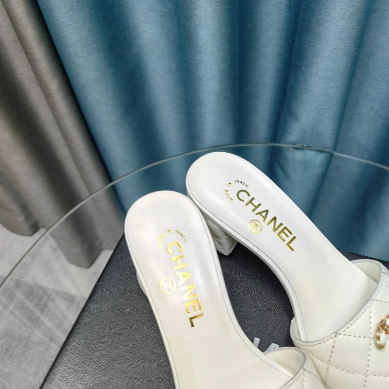 Timeless Chxnxl Slippers 130457