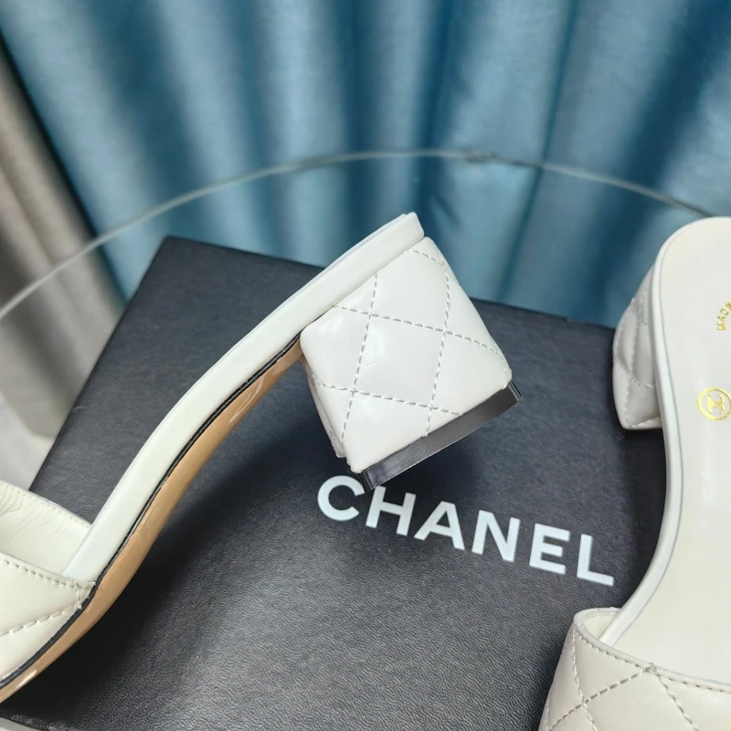 Timeless Chxnxl Slippers 130457