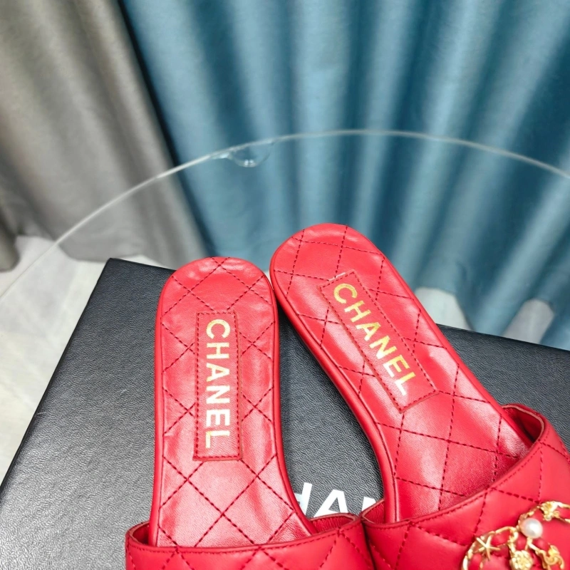 Compact Chxnxl Slippers 130461