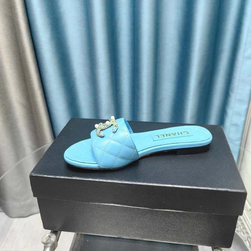 GoodFit Chxnxl Slippers 130465