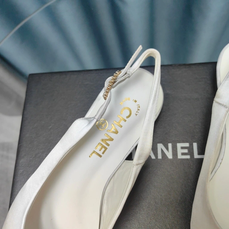 Refined Chxnxl Flat Shoes 131761