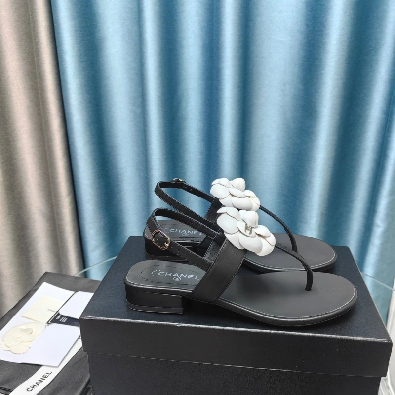 NewStyle Chxnxl Sandals 130982