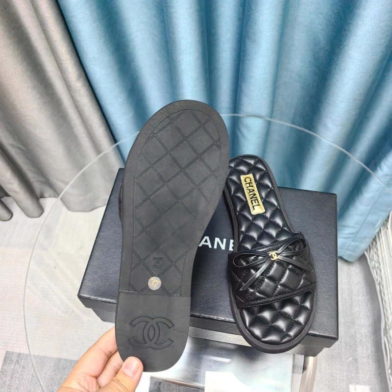 Affordable Chxnxl Slippers 130469