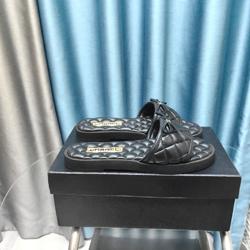 Affordable Chxnxl Slippers 130469