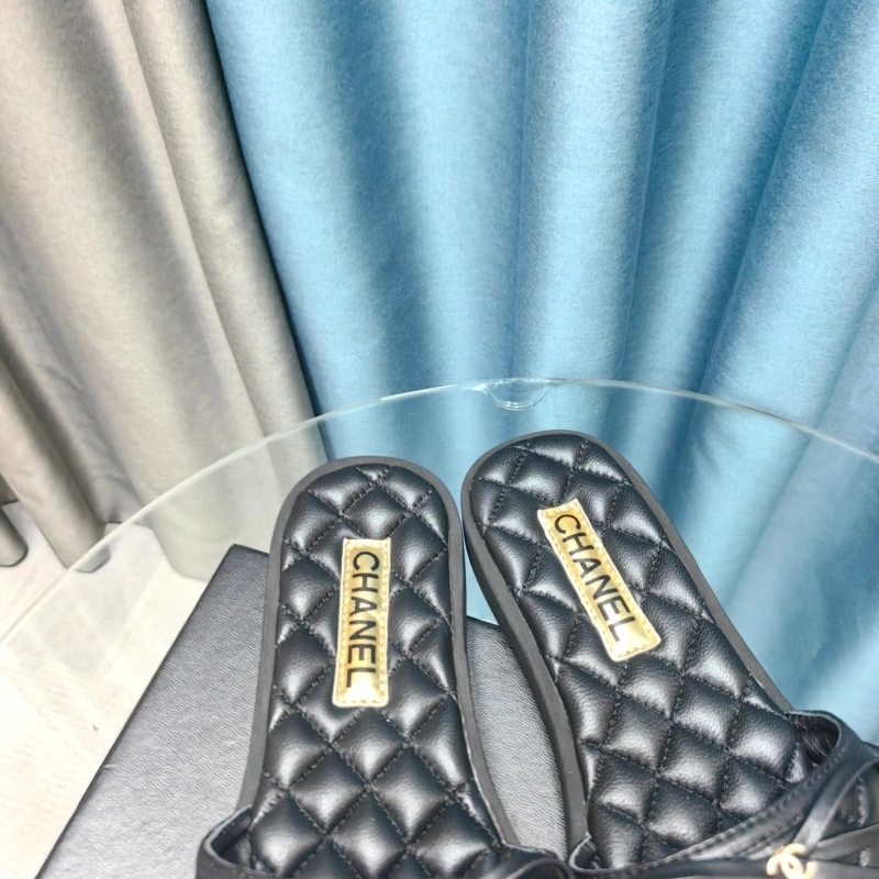 Affordable Chxnxl Slippers 130469