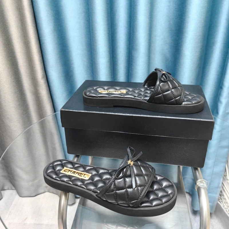 Affordable Chxnxl Slippers 130469