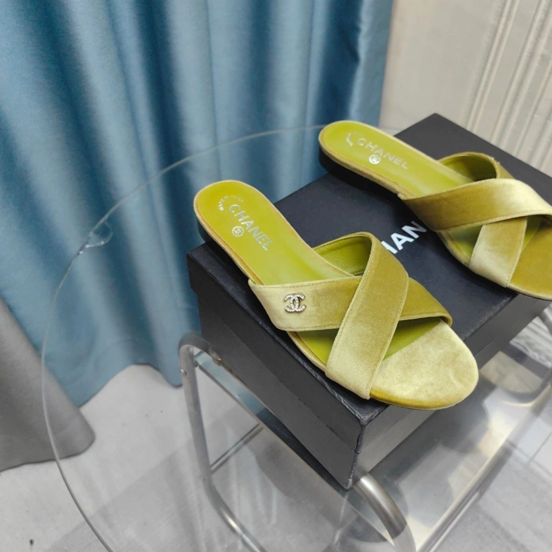 Practical Chxnxl Slippers 130454