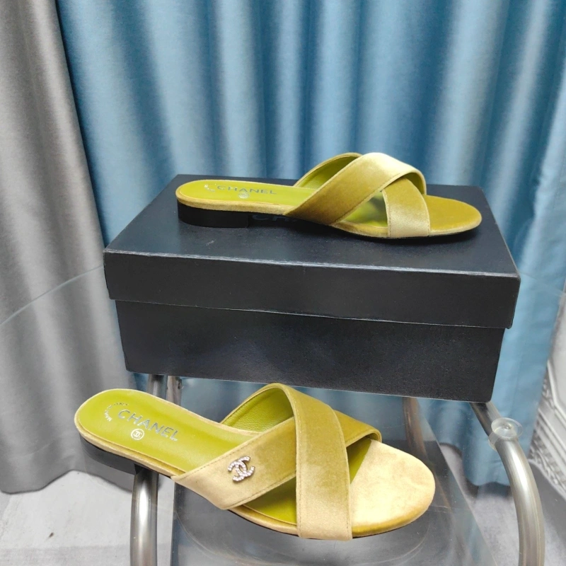 Practical Chxnxl Slippers 130454