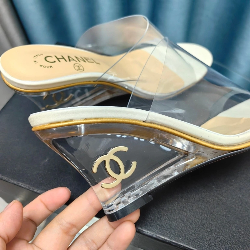 Stylish Chxnxl Slippers 130451