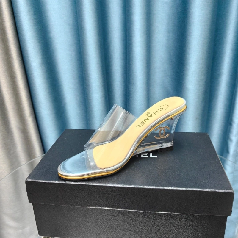 Stylish Chxnxl Slippers 130455