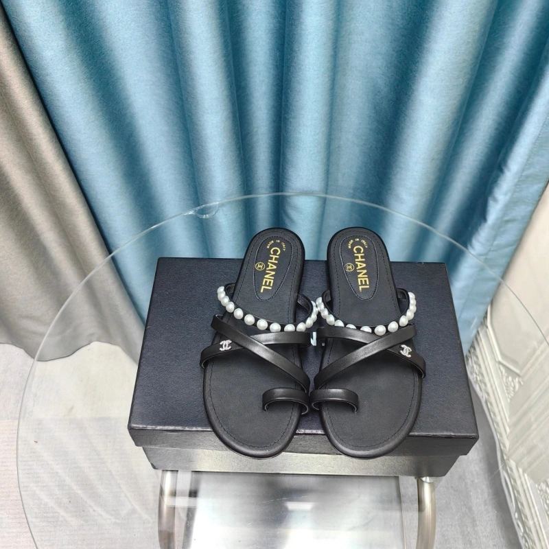 Breathable Chxnxl Slippers 130444