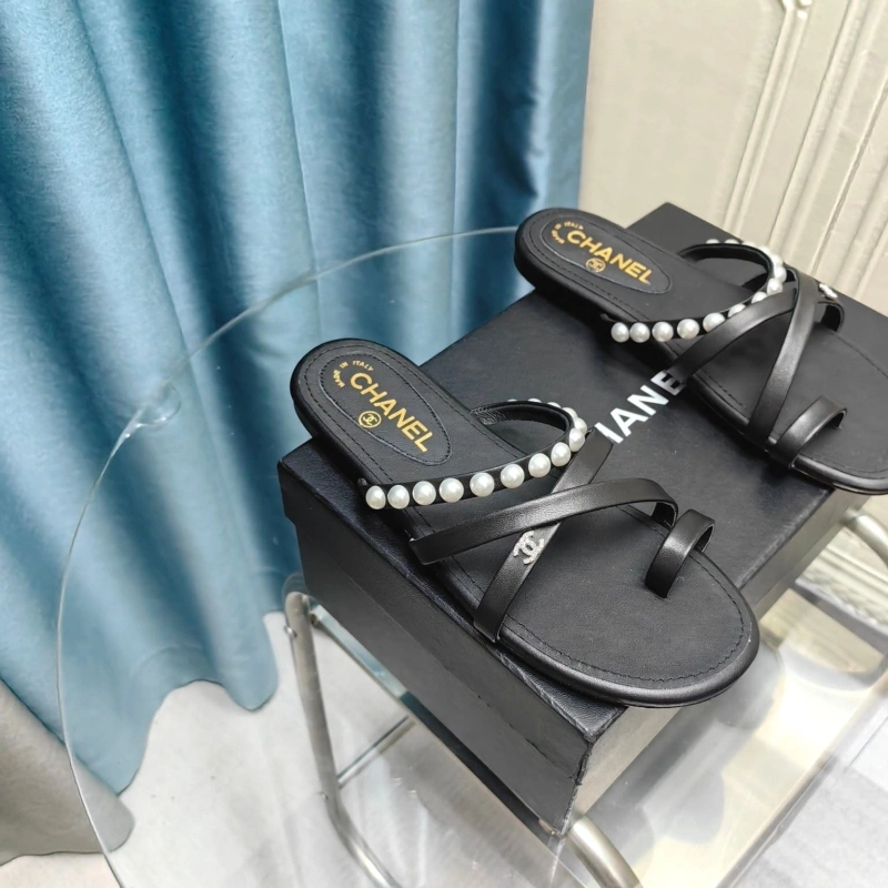 Breathable Chxnxl Slippers 130444