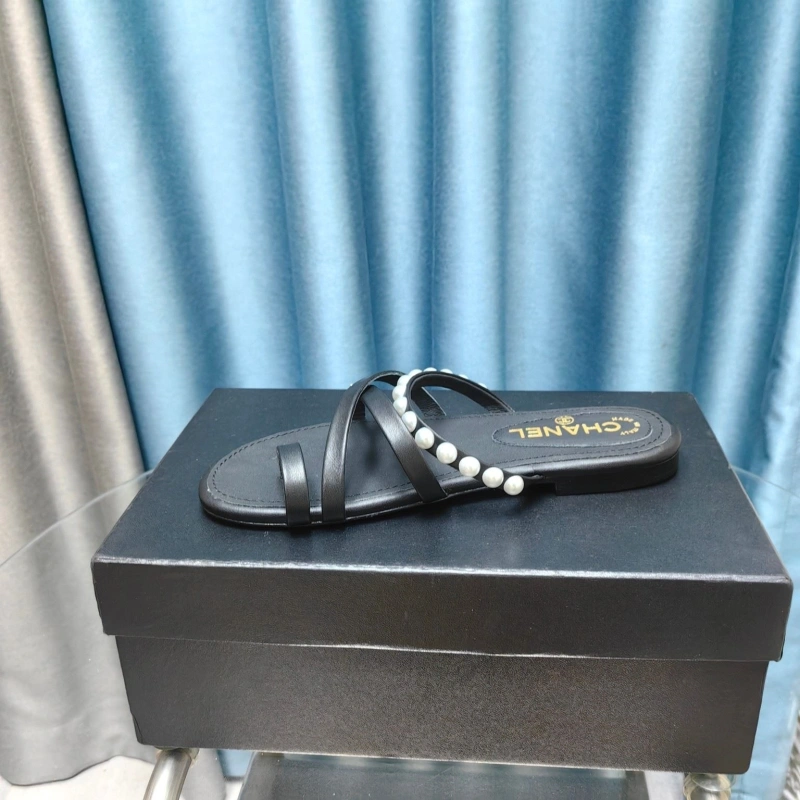 Breathable Chxnxl Slippers 130444