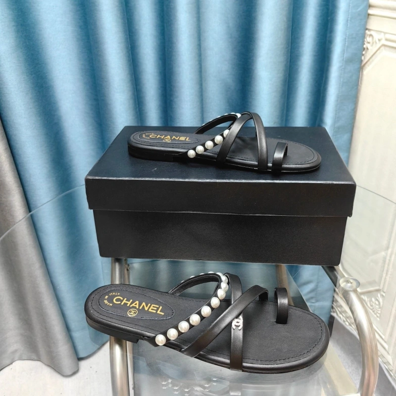 Breathable Chxnxl Slippers 130444