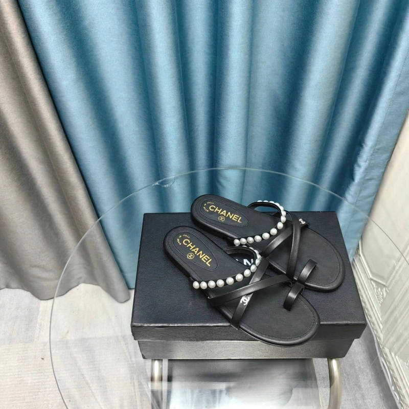 Breathable Chxnxl Slippers 130444