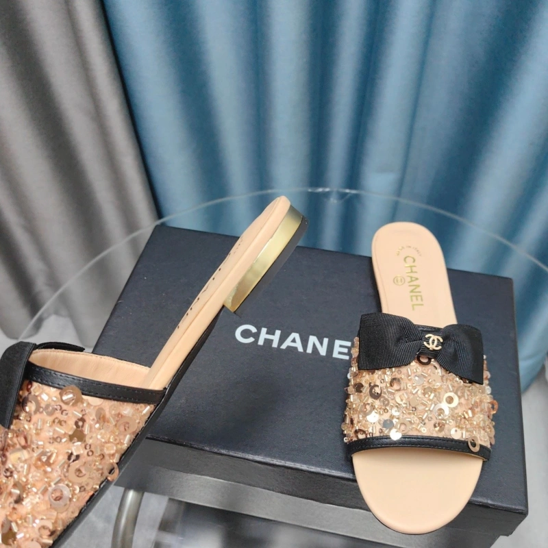 Trendy Chxnxl Slippers 130442