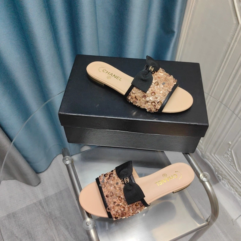 Trendy Chxnxl Slippers 130442