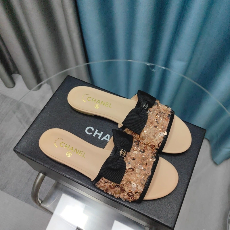 Trendy Chxnxl Slippers 130442