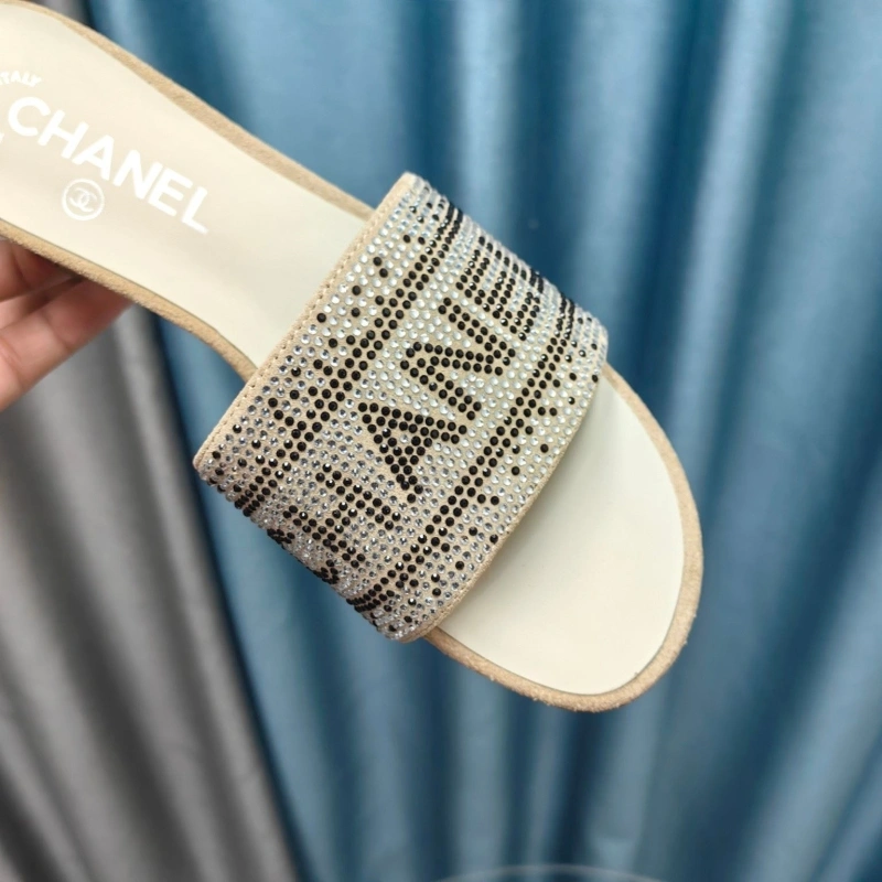Cozy Chxnxl Slippers 130439