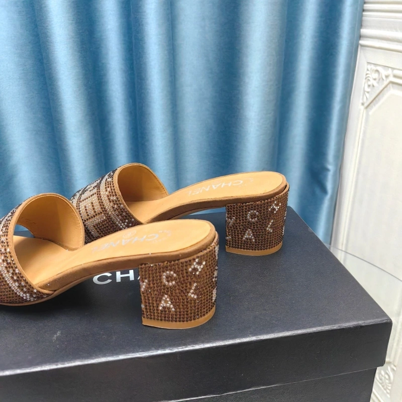 EyeCatching Chxnxl Slippers 130438