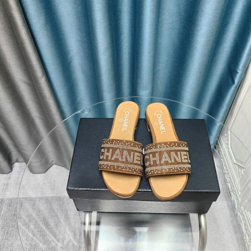 ModernLook Chxnxl Slippers 130434