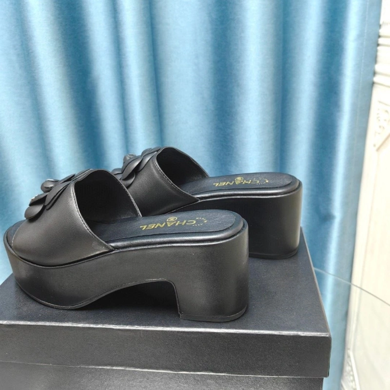 Durable Chxnxl Slippers 130426