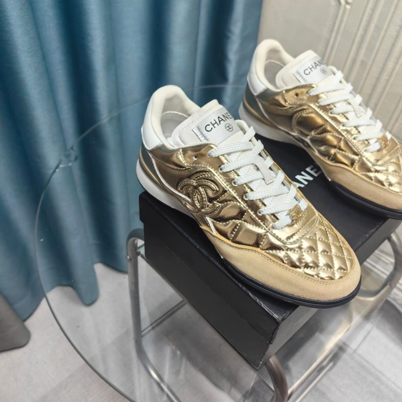 Bold Chxnxl Sneakers 132085