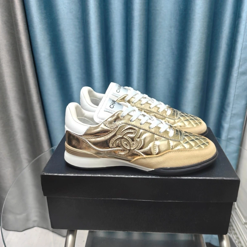 Bold Chxnxl Sneakers 132085