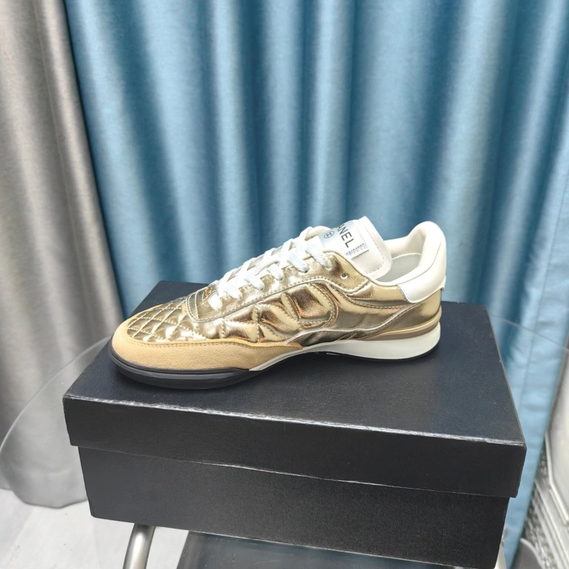 Bold Chxnxl Sneakers 132085