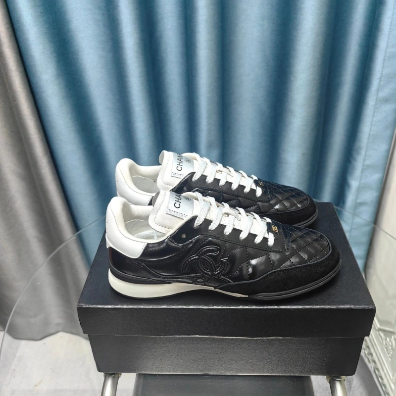 Trendsetting Chxnxl Sneakers 132089
