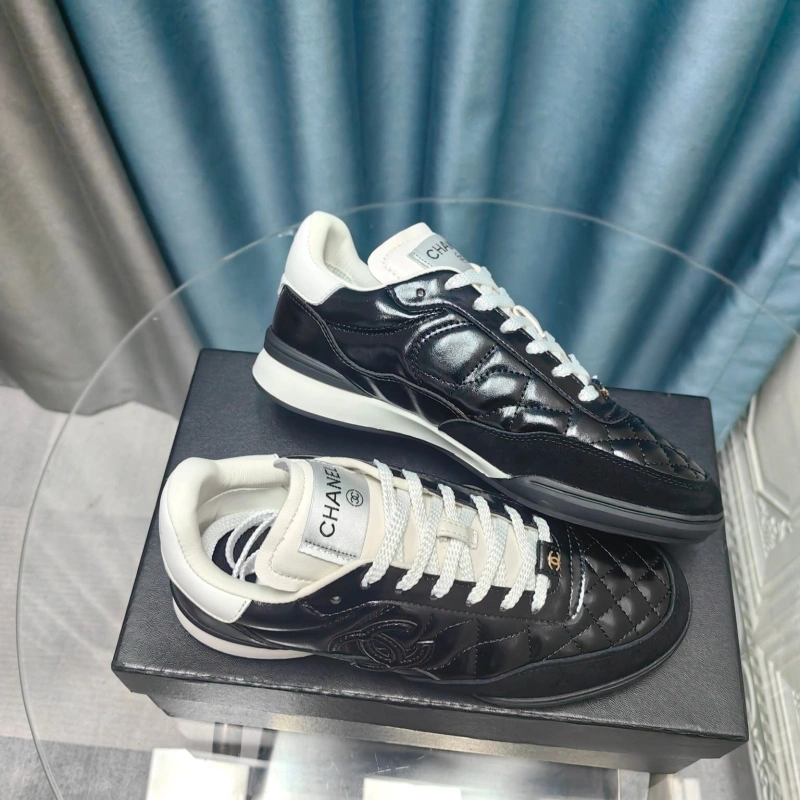 Trendsetting Chxnxl Sneakers 132089