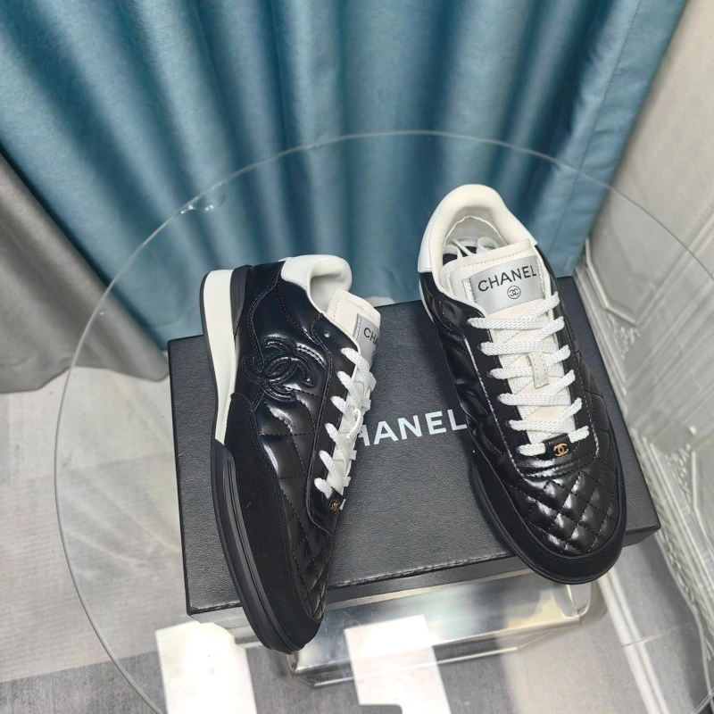 Trendsetting Chxnxl Sneakers 132089