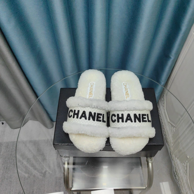 Refined Chxnxl Slippers 130418
