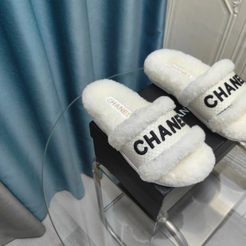 Refined Chxnxl Slippers 130418