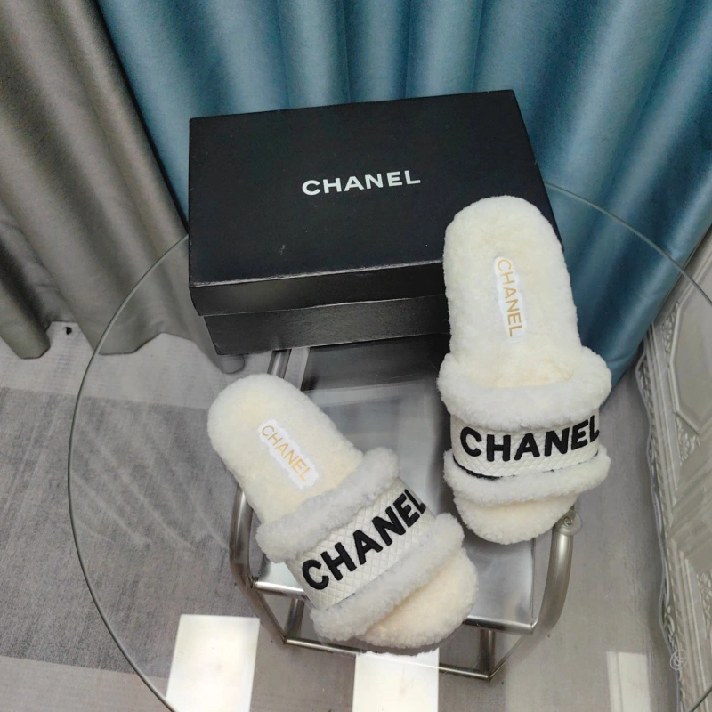 Refined Chxnxl Slippers 130418