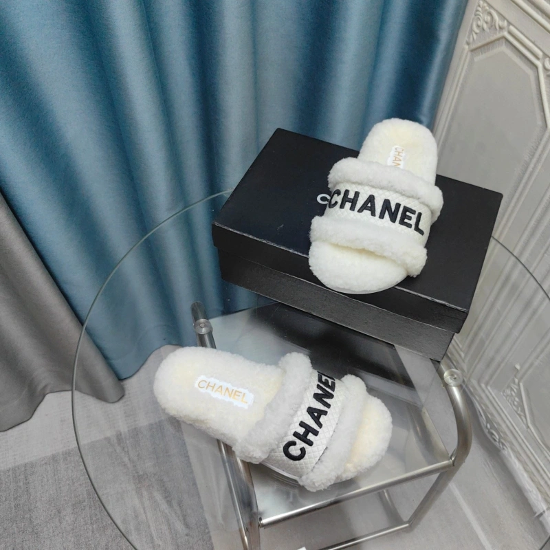 Refined Chxnxl Slippers 130418